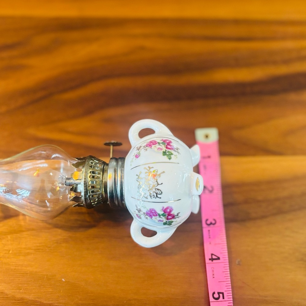 Vintage Miniature Oil Lamp – Likely 1960s–1980s - Picture 11 of 12